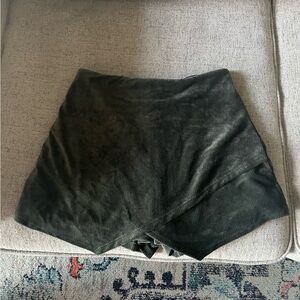 Dark green corduroy skort, size large